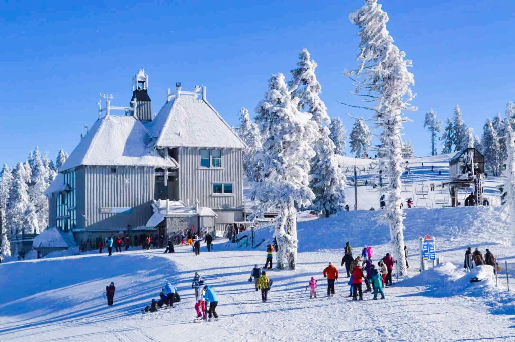 An Hour Away to Slopes & Sleep: Mt. Ashland and Callahan’s Lodge