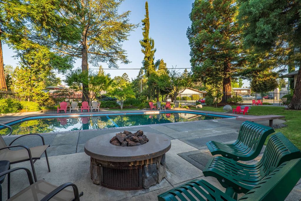 Fall Staycation: Relax and Unwind at the Redwood Hyperion Suites in Grants Pass