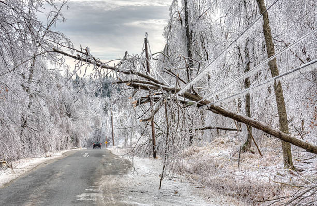 Powerful Christmas Eve Storm Threatens Travel and Power Across the West ...