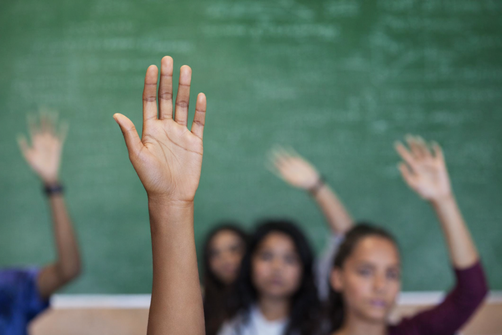 Oregon Lawmakers Push for Clearer Picture of Student Attendance as Transparency Bill Advances