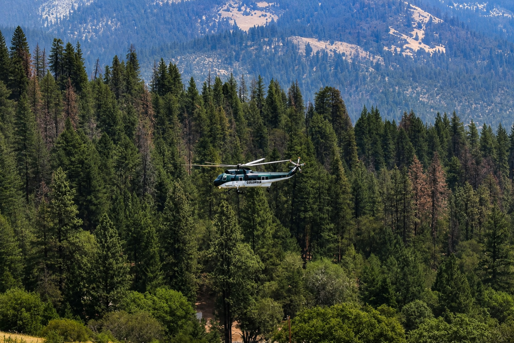Firefighters Complete Perimeter Line Around 282-Acre Woodrat Mountain Fire Near Ruch